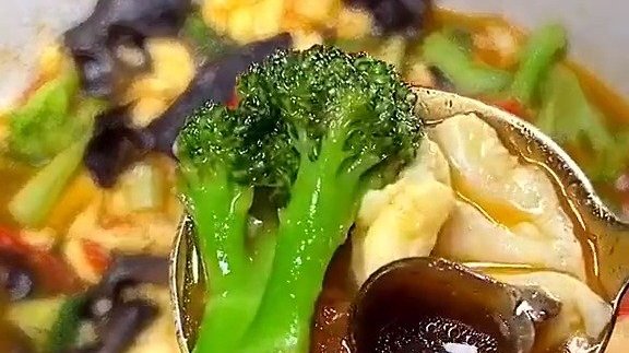 #晚上吃什么# 西兰花最好吃的做法,超级好吃又下饭    现存中华老字号近一半持续亏损