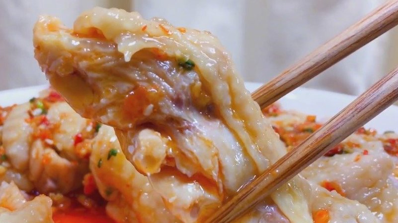 学起来,年夜饭必备家常菜之白切鸡!多加了这一步,皮脆肉嫩,开胃多汁!