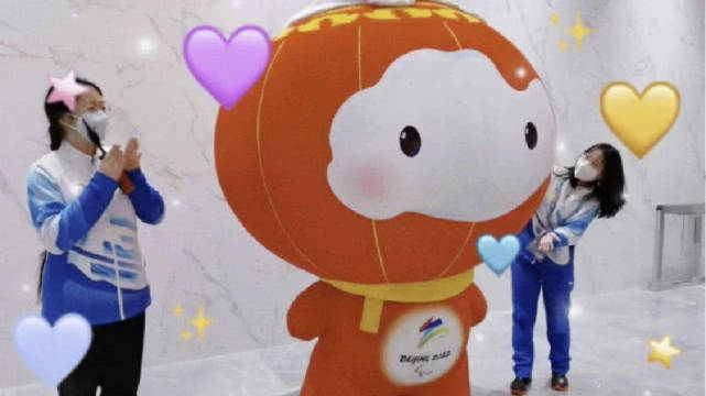 【#雪容融从小变大总共分几步#】戳视频,看雪容融是如何从“小可爱”变成“大可爱”的吧!#精