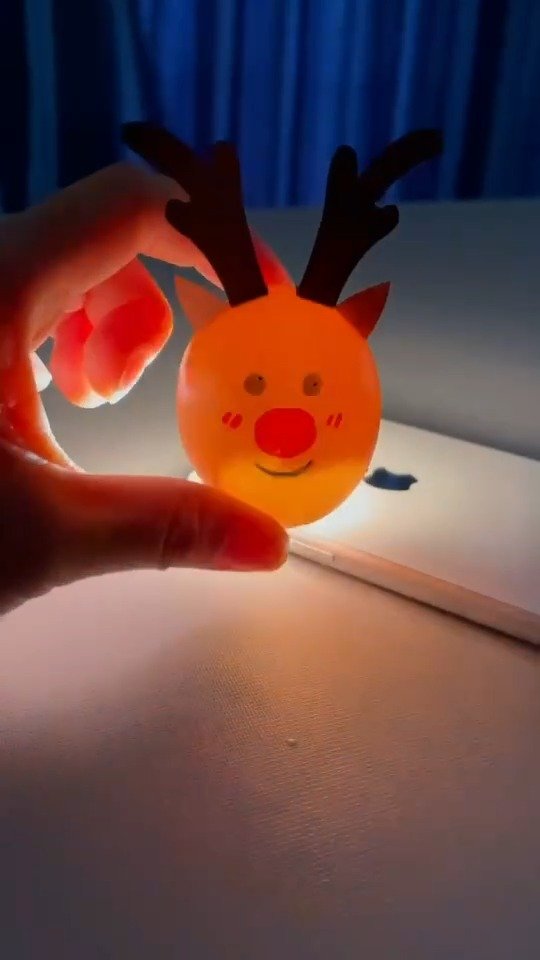 【儿童手工:鸡蛋壳小鹿灯】圣诞节快到了,和孩子一起用鸡蛋壳做一个可爱的麋鹿小夜灯吧!(cr