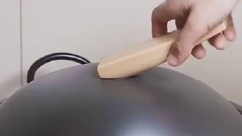 为什么你家的铁锅炒菜粘锅,那是没有正确的开锅,不然再贵再好的铁锅也会粘锅~ get√