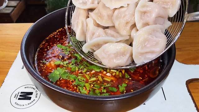 #美食武汉#【酸汤水饺】#二月二龙抬头#这一天,民间文俗流传吃“龙食”能纳祥转运。水饺叫“