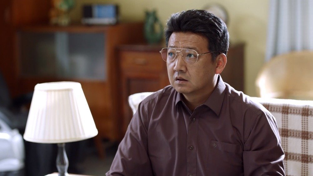 #亲爱的爸妈# 江天怀说自己饿了要吃午饭,柳碧云@素描闫妮 只当他是在开玩笑没有在意;江天