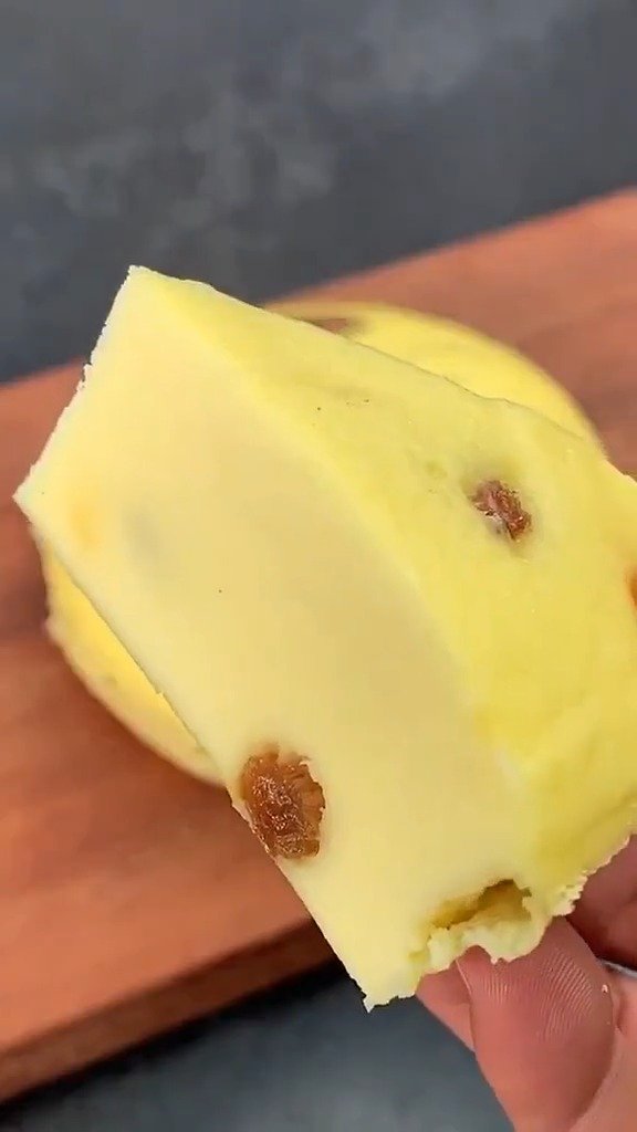 【葡萄干蒸鸡蛋糕】松松软软的口感,做法也不难,太好吃了 #美食课堂#     