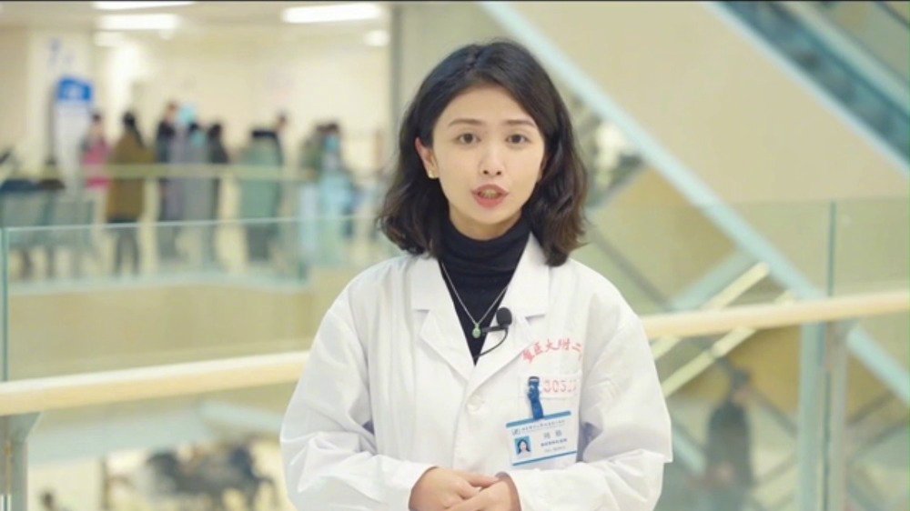 #女声看天下# 【专家建议不要等口渴了才喝水】如何科学饮水?①建议成年人每天饮水量约为20