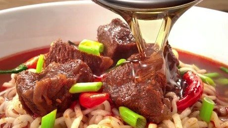 【一碗面,解最深的乡愁 ——《面—聚散》之知味人】小小一碗面,传承着中华民族的文明辉煌,在