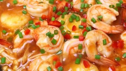 看看这道日本豆腐鲜虾煲的“颜值”,是不是觉得有点儿饿了?速来get(做法)!