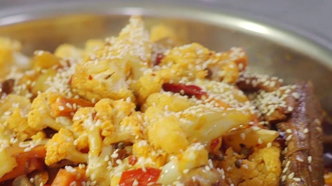 【我吃过最好吃的一道菜,就是炊事班做的“鸭掌门”......】伙食好才能吃出战斗力,吃出好