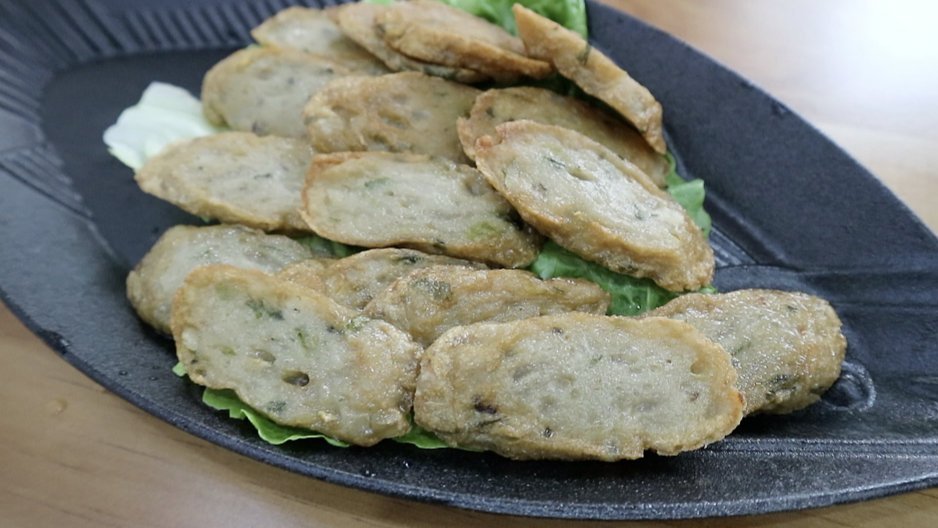 【一斤鱼只能刮四两肉:上百年历史鱼卷,昔日海防将士军粮】福建惠安县,崇武鱼卷曾是海防将士军