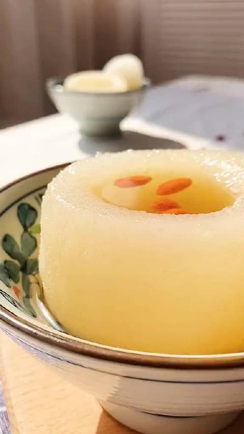 #西安文旅爱分享##惊蛰#时节易感冒咳嗽,适宜清淡饮食,一碗甜暖的冰糖雪梨汤,除了润喉,还