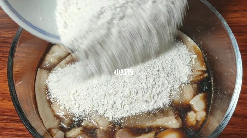 粉蒸肉:自制蒸肉米粉,粉香油润,香味浓郁