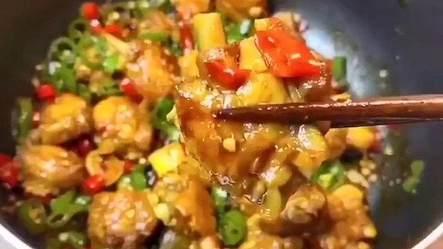 #美食推荐#【双椒鸡翅】能吃两大碗饭的双椒鸡翅来啦,味道真不是吹的,巨好吃 