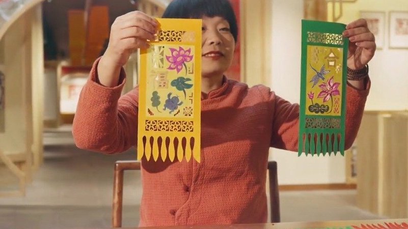 【山东过门笺究竟有多好看[期待]】“过门签”在当地又俗称“过门钱”或“挂钱”,用彩纸制作而