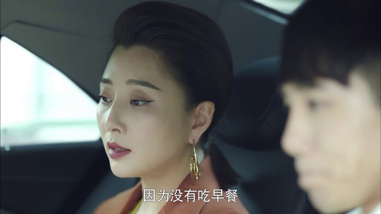 【东方卫视正青春第8、9集】林睿@殷桃 没有等到贝戈@章涛will 的早餐,自嘲竟然着了一