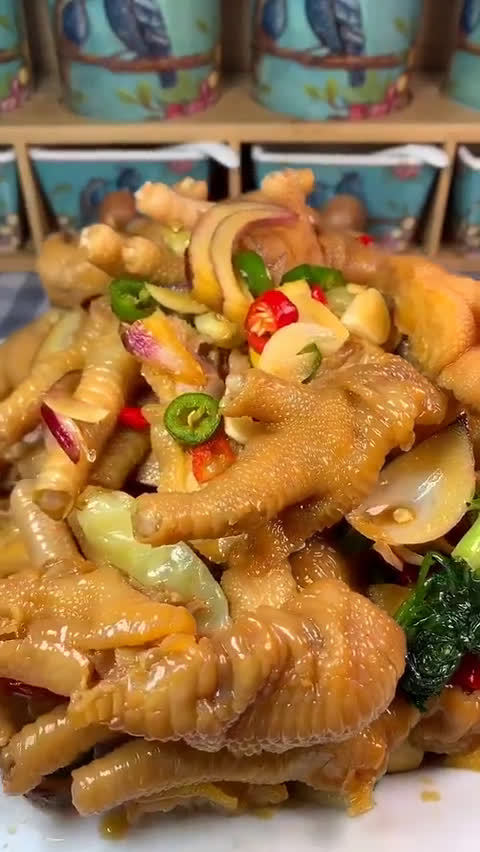 #午间分享# 柠檬无骨鸡爪酸辣开胃,肉质球弹脆嫩,喜欢的学做吧~ 