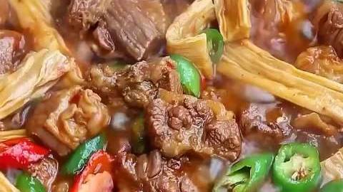 【腐竹烧牛肉】香辣入味,好吃到爆,太下饭了,做法特别简单,美食get√ 