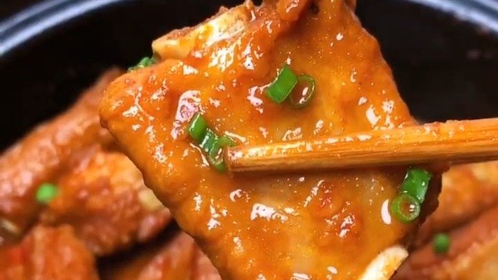【排骨炒鸡好吃的做法】排骨这么做,好吃的骨头都不放过,你学会了吗?