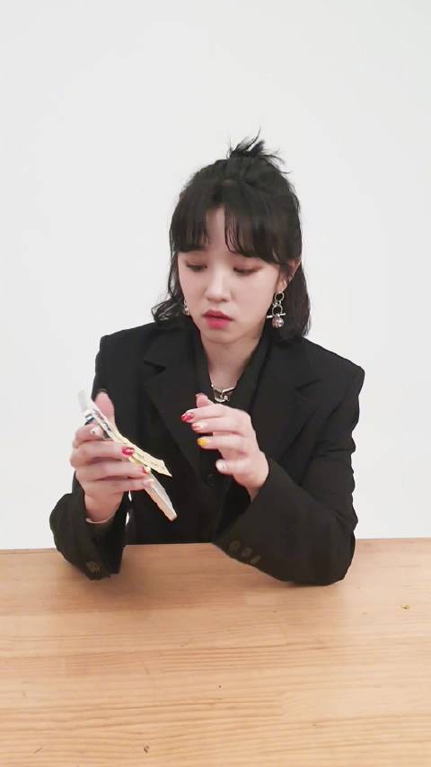 奔跑吧9官宣继续!可可爱爱小辫子的主人揭秘,欢迎@宋雨琦回归奔跑吧!@李晨 angelab