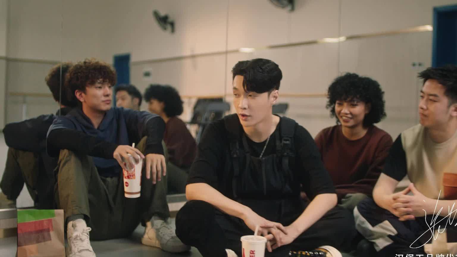 时光百变,热爱不变。三年前,事业版图发布会上我勾勒未来新一步;三年后,开启新的事业篇章,也