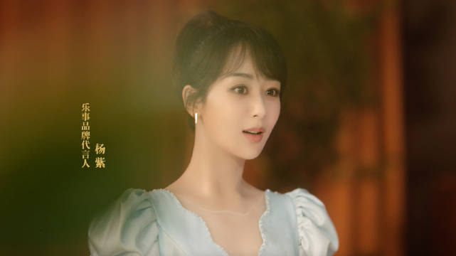 每次在工作间隙想放松一下,吃吃零食就超满足～零食的快乐大家都懂,是真的很治愈!刚收工就迫不