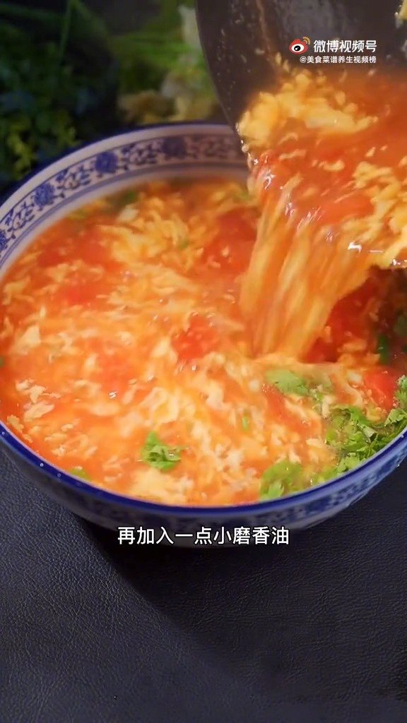 西红柿鸡蛋汤,切记不要直接倒入鸡蛋,教你一招,做出来蛋花漂亮,开胃又解馋! (天天美食推荐