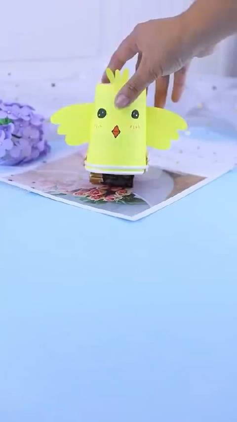 创意手工:今天动手做一只喜欢乱跑的小鸡~ 手工DIY创意的微博视频 (手工DIY)