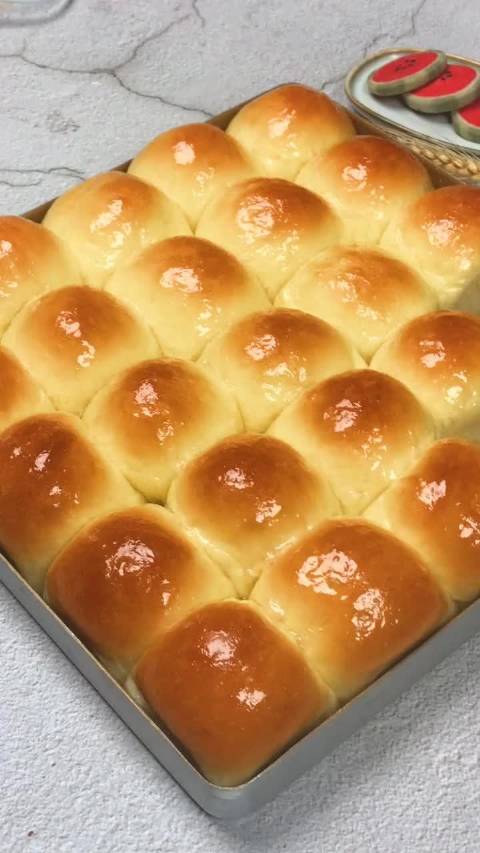 #童年味道#【蜂蜜小面包做法】香甜可口,绵密柔软,非常的好吃,做法简单,喜欢就get!L美