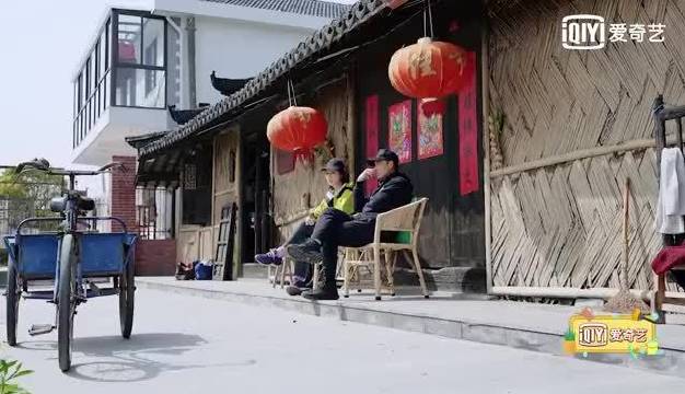 @杨千嬅 在做家务的男人3中谈到人在成长过程中最重要的是学会失败,还跟@宋妍霏 分享道不要