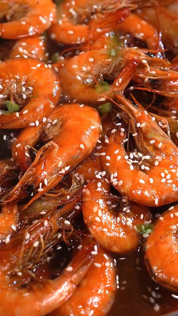 白灼虾吃腻了,试试这道红烧大虾,做法简单,鲜香入味,绝绝子～