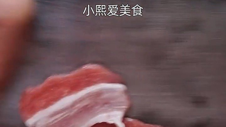 【十一未到,粮草先行】尖椒炒肉到底先炒尖椒还是先炒肉呢?怎么做才更好吃呢?#美食菜谱##家