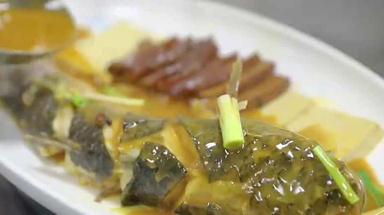 #美食山东#【开春第一鲜——黄河凌汛“开凌梭鱼金不换”】　“赤尾金鳞黄河鲤,开凌梭鱼金不换