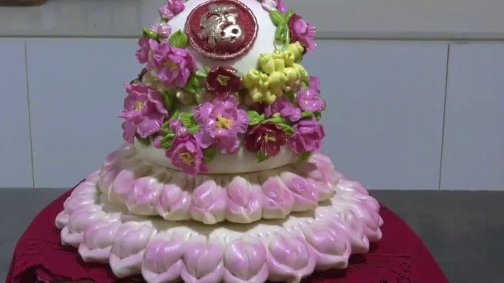【高密花馍蒸出浓浓“年味”】花馍又称面花,可以说是一种游走在指尖上的非遗技艺。每到腊月,高