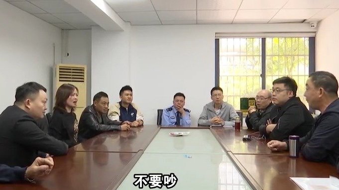 【杭州#现实版樊胜美#:姐姐殒命父母索赔为弟弟买房?】96年出生的女孩洛洛在杭州工作三年,