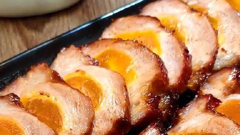 本周利好食材——鸭蛋,味甘、咸,性凉,入肺、胃经。具有滋阴清热、生津益胃的功效。对干咳少痰