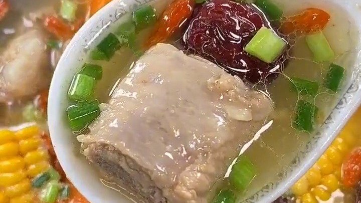为爱的人做一道玉米胡萝卜山药排骨汤,瞬间可以喝三碗 !