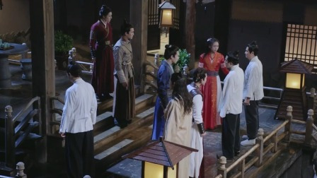 #问天录# 镇上百姓们突然如同行尸走肉般地冲入院落。钟云飞@邢昭林 原本以为众人被妖所控,