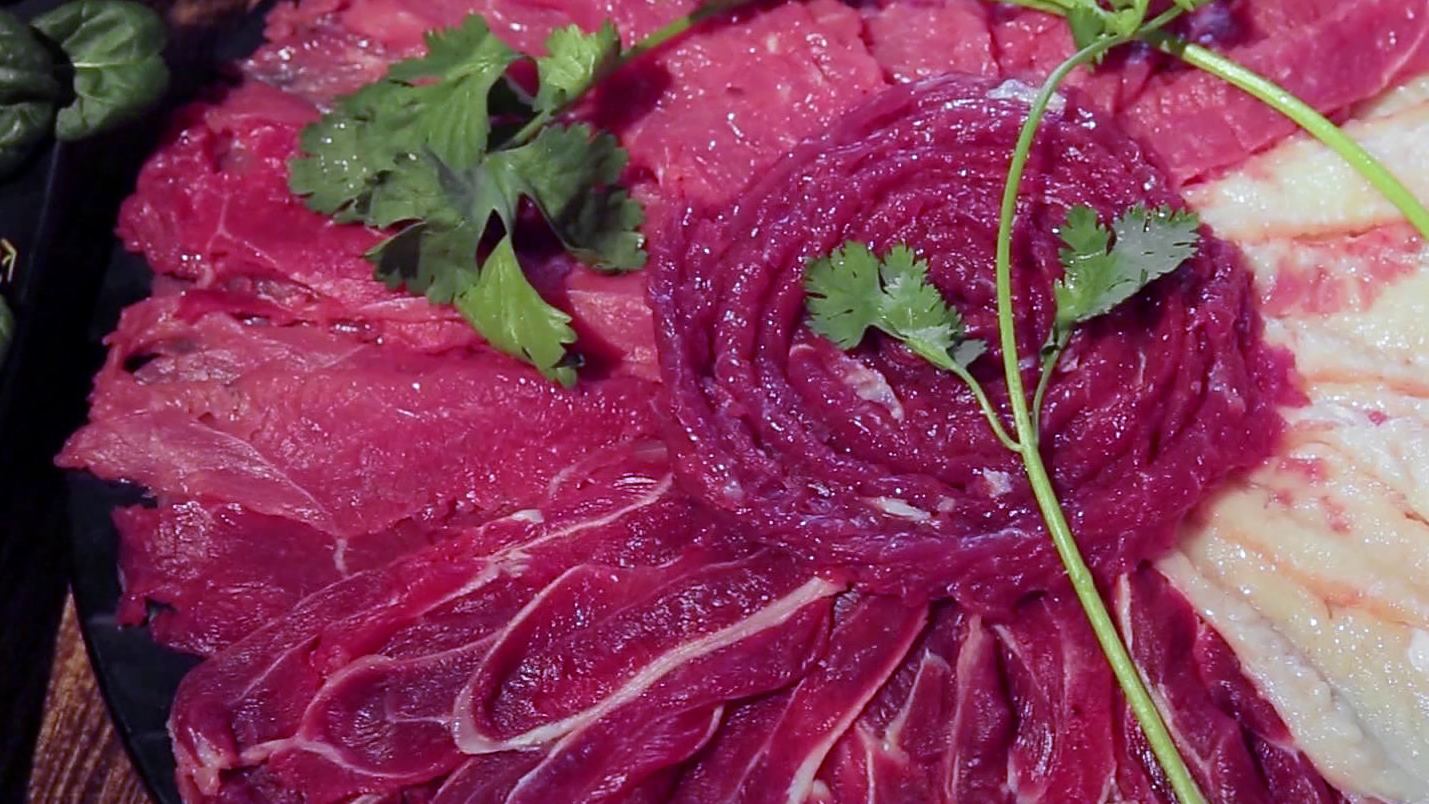 吃大餐,还得看宁夏泾源黄牛肉,品质可达“雪花牛肉”级别
