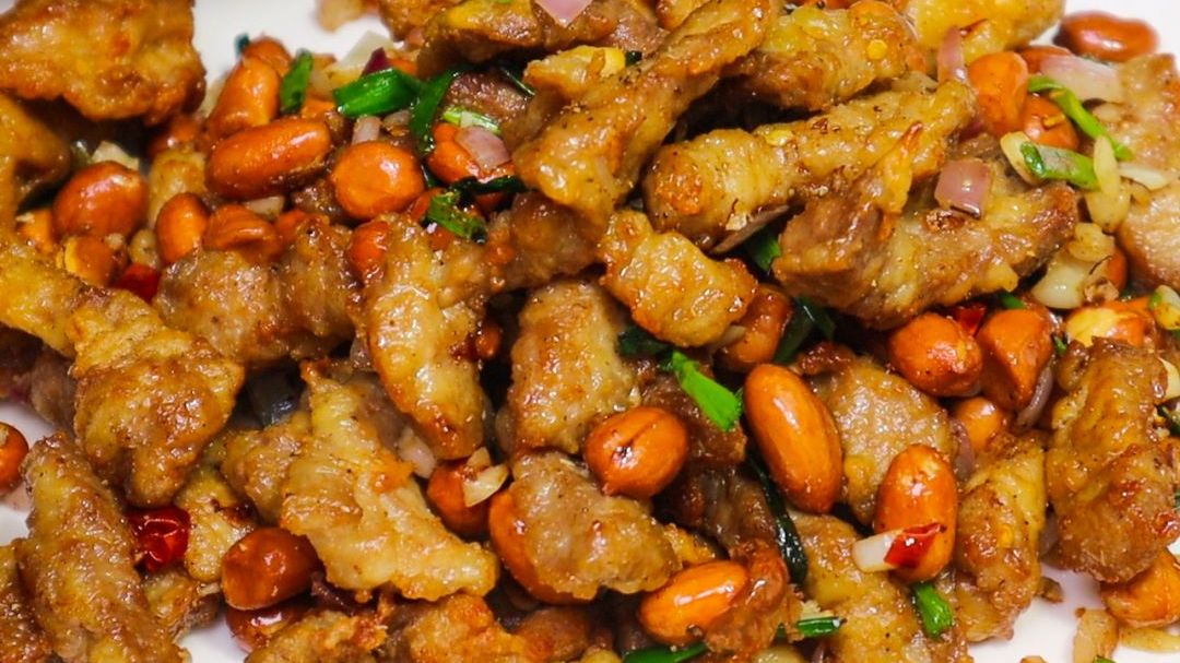 椒盐排条的正确做法,外酥里嫩 椒盐排条的正确做法,外酥里嫩,比在饭店吃的还香,真解馋!
