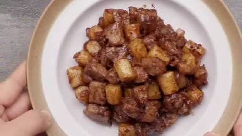 Q弹多汁的黑椒年糕牛肉粒教程……