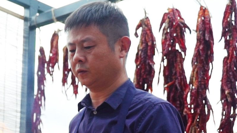 火哥变废为宝,川菜泡椒鸡杂,酸辣开胃,米饭都要多吃几碗。(火筵家常)
