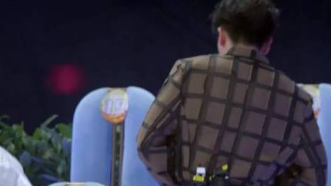 #追光吧#初次见面杨和苏KevNG 主动和“社恐人士”杨宗纬 打招呼,而看完燃爆全场的《大