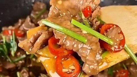 #美食分享# 【小炒牛肉】鲜香嫩滑,做法简单易学,好吃又下饭!