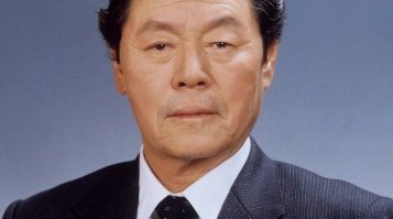 【韩国辛拉面之父逝世:农心集团创始人辛春浩去世,享年92岁】据韩联社3月27日报道,韩国农