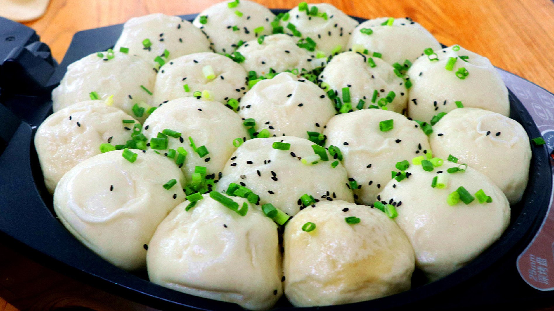 美食山东生煎包家庭做法:实用小技巧,外皮酥脆,松软鲜香,好吃不油腻!