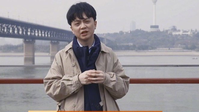 当火影主播爱吃鱼的石原遇到久违的女嘉宾啾小妍SAMA居然现场激动到狗叫??!!神秘忍者再次