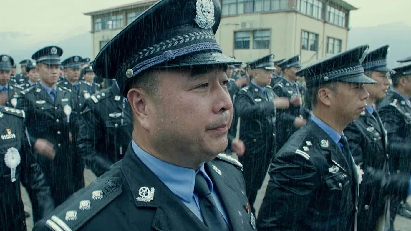 #扫黑除恶# “我是警察”系列之第三部《扫黑英雄》正式定档!本片取材于全国公安系统一级英模