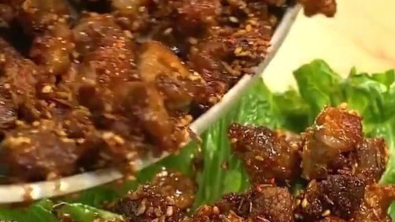 【流口水系列!孜然羊肉】比羊肉串还好吃的孜然羊肉,做法简单,太解馋了! 