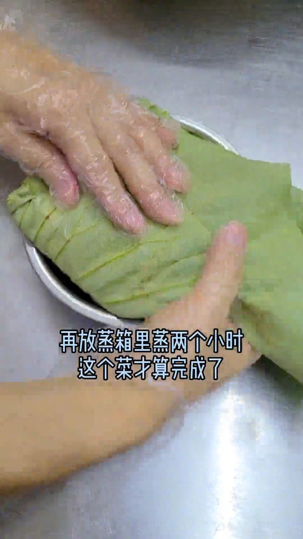 【赏荷花,吃荷叶美食!这道夏日美味别错过】滋味以荷叶入菜,在我国自古有之,除了独特的清香之