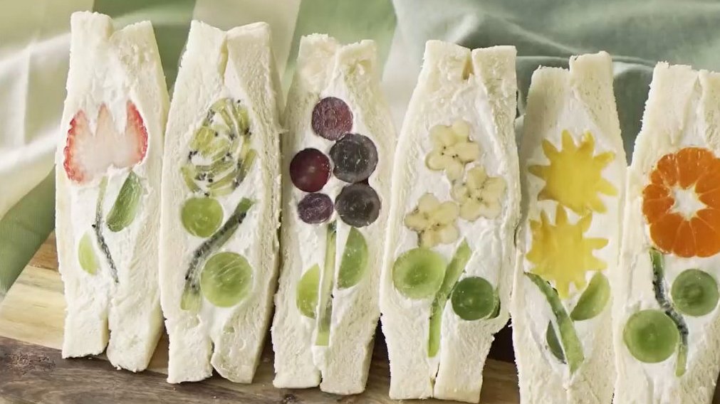   颜值满满的水果三明治,早餐试试看呐 !