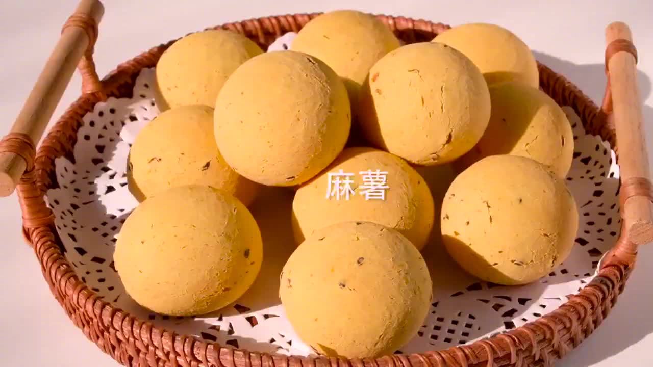 美食DIY#美食时间##被牡丹炸春卷拿捏住了# 低脂又可爱的红薯麻薯,做法简单,好吃不胖~